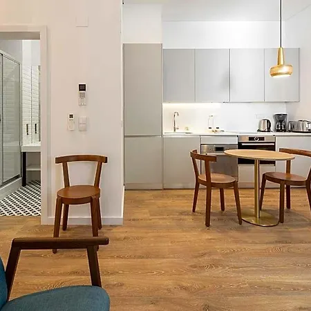 Lsa Chiado Emenda By Numa Otel 4*