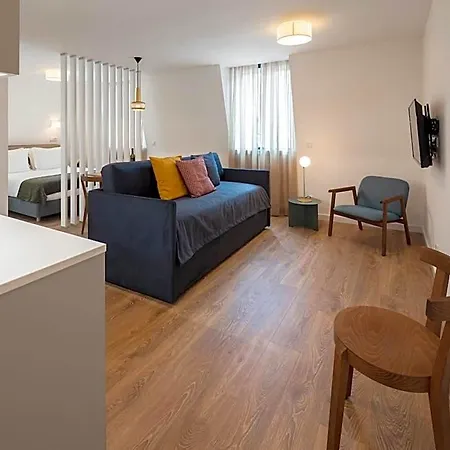 Lsa Chiado Emenda By Numa 4*